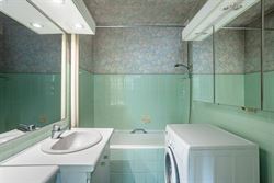 Ontdek dit lichtrijke appartement met een bewoonbare oppervlakte van 110m² op de 7de verdieping in Gent: een ideale uitvalsbasis voor wie comfort, be...