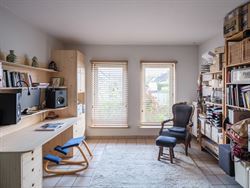 BEZOEKDAG VOLZET
Op slechts 6 km van Gent-centrum, in een rustige en kindvriendelijke wijk, bevindt zich deze charmante en energiezuinige woning. De ...