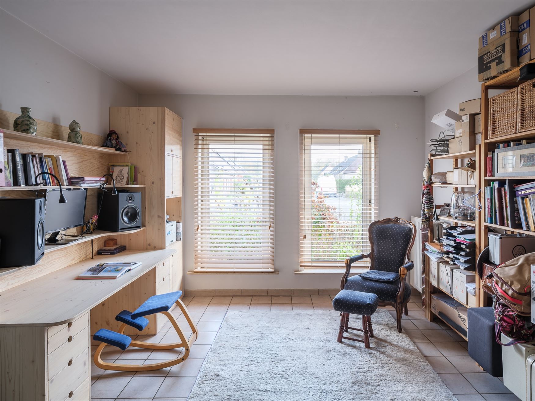 BEZOEKDAG VOLZET
Op slechts 6 km van Gent-centrum, in een rustige en kindvriendelijke wijk, bevindt zich deze charmante en energiezuinige woning. De ...