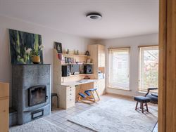 BEZOEKDAG VOLZET
Op slechts 6 km van Gent-centrum, in een rustige en kindvriendelijke wijk, bevindt zich deze charmante en energiezuinige woning. De ...