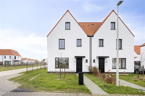 WENST U EEN BEZOEK? SURF NAAR ONZE SITE: WWW.INFINIMO.BE > ZOEK DE DESBETREFFENDE EIGENDOM > REGISTREER U VIA DE KNOP ‘PLAN EEN BEZOEK’.
In het c...