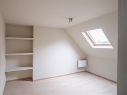 In de pittoreske dorpskern van Sint-Denijs-Westrem, op slechts enkele minuten verwijderd van Sint-Martens-Latem en Gent-centrum.

Hier geniet je van...