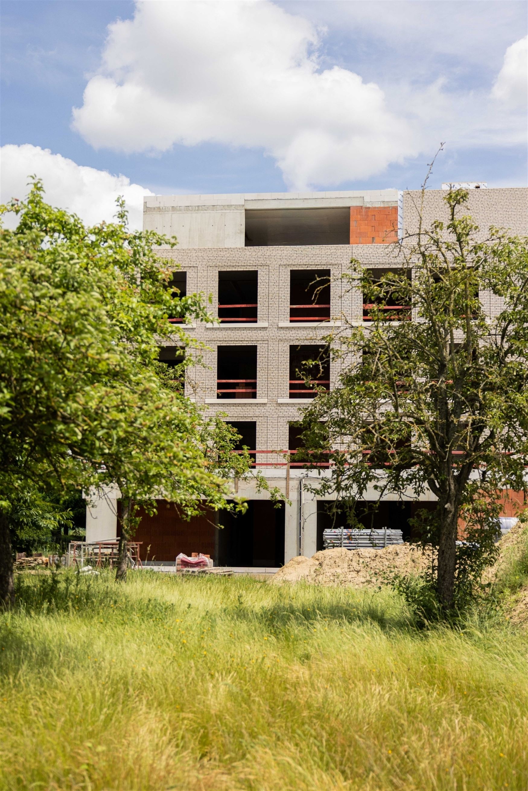 VIVE in Wondelgem verkoopt stevig door. Intussen is al 60% van het project verkocht.
6% btw mogelijk - oplevering voorjaar 2027.

Dit project van a...