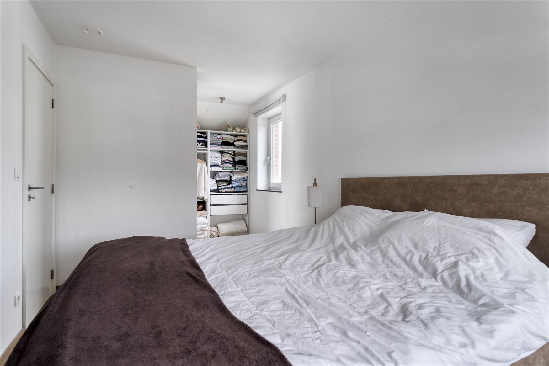 WENST U EEN BEZOEK? SURF NAAR ONZE SITE: WWW.INFINIMO.BE > ZOEK DE DESBETREFFENDE EIGENDOM > REGISTREER U VIA DE KNOP ‘PLAN EEN BEZOEK’.
Wie op z...