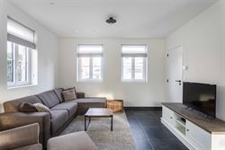 Gelegen in de doodlopende straat Nestevoorde 12 te Zomergem, biedt deze BEN-woning in pastoriestijl de perfecte combinatie van modern comfort en energ...