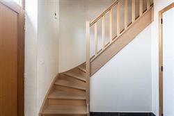 Gelegen in de doodlopende straat Nestevoorde 12 te Zomergem, biedt deze BEN-woning in pastoriestijl de perfecte combinatie van modern comfort en energ...