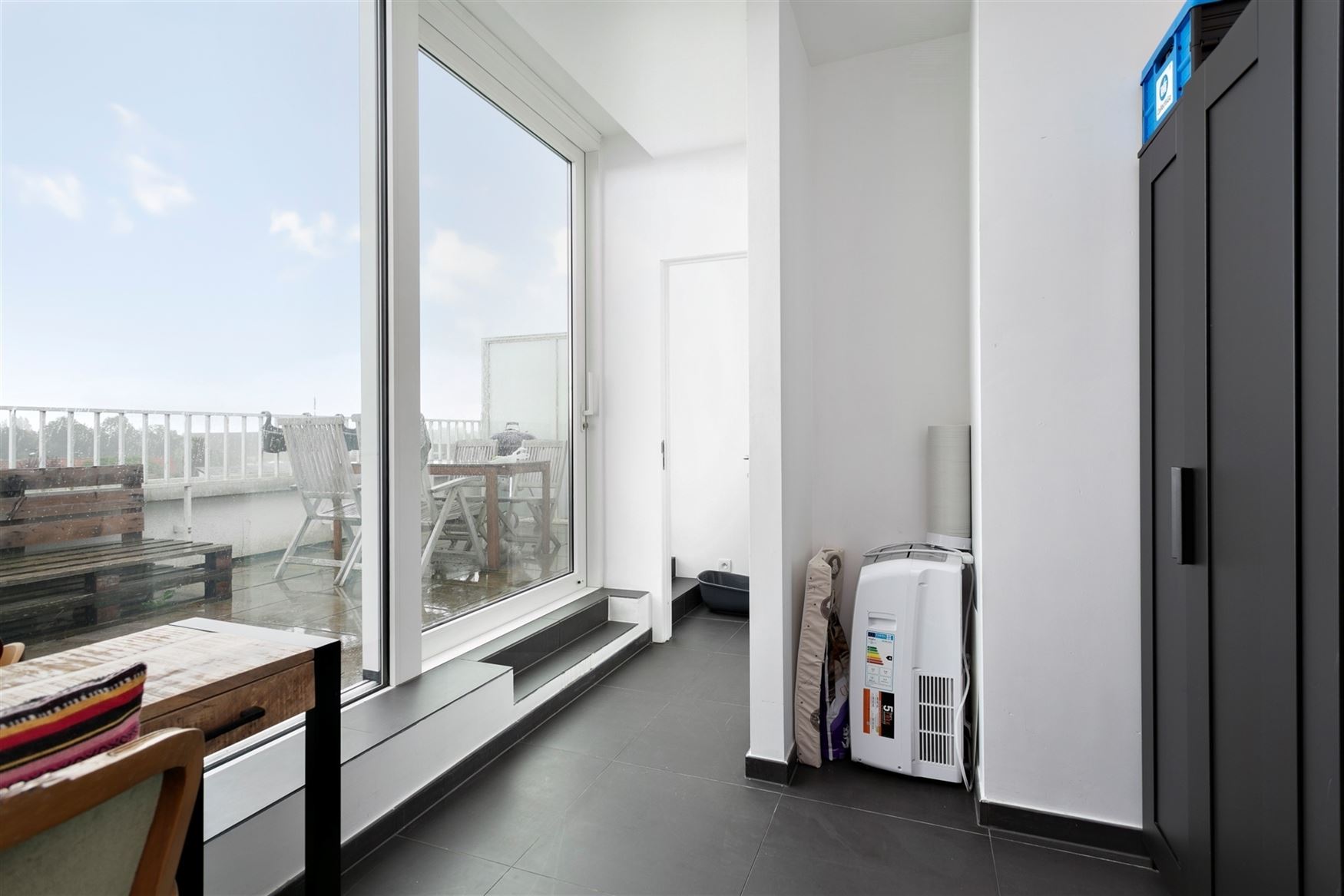 WENST U EEN BEZOEK? SURF NAAR ONZE SITE: WWW.INFINIMO.BE > ZOEK DE DESBETREFFENDE EIGENDOM > REGISTREER U VIA DE KNOP ‘PLAN EEN BEZOEK’.
Dit appa...