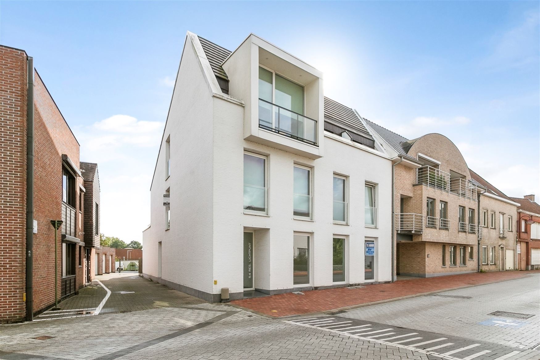 WENST U EEN BEZOEK? SURF NAAR ONZE SITE: WWW.INFINIMO.BE > ZOEK DE DESBETREFFENDE EIGENDOM > REGISTREER U VIA DE KNOP ‘PLAN EEN BEZOEK’.
Dit appa...