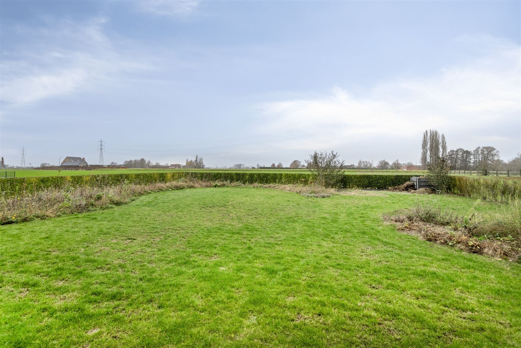 WENST U EEN BEZOEK? SURF NAAR ONZE SITE: WWW.INFINIMO.BE > ZOEK DE DESBETREFFENDE EIGENDOM > REGISTREER U VIA DE KNOP ‘PLAN EEN BEZOEK’.
Wie op z...