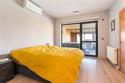 In het groene en rustige Oosterzele, verscholen in een prachtige natuurlijke omgeving, bevindt zich deze indrukwekkende villa die ruimte, comfort en e...