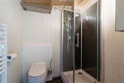 In het groene en rustige Oosterzele, verscholen in een prachtige natuurlijke omgeving, bevindt zich deze indrukwekkende villa die ruimte, comfort en e...