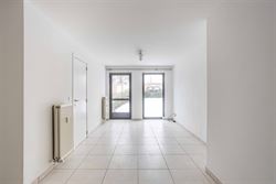 Op zoek naar een slim ingedeeld appartement op een uitstekende ligging? Dit charmante appartement op de Hundelgemsesteenweg in Merelbeke combineert co...