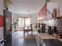 In een rustige en aangename buurt te Gent vinden we deze totaal gerenoveerde woning (2022 en 2025), waar authentieke charme en modern wooncomfort perf...