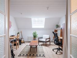 In een rustige en aangename buurt te Gent vinden we deze totaal gerenoveerde woning (2022 en 2025), waar authentieke charme en modern wooncomfort perf...