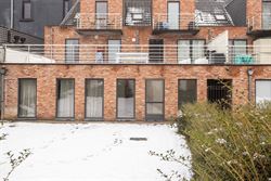 Op zoek naar een slim ingedeeld appartement op een uitstekende ligging? Dit charmante appartement op de Hundelgemsesteenweg in Merelbeke combineert co...