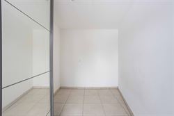 Op zoek naar een slim ingedeeld appartement op een uitstekende ligging? Dit charmante appartement op de Hundelgemsesteenweg in Merelbeke combineert co...