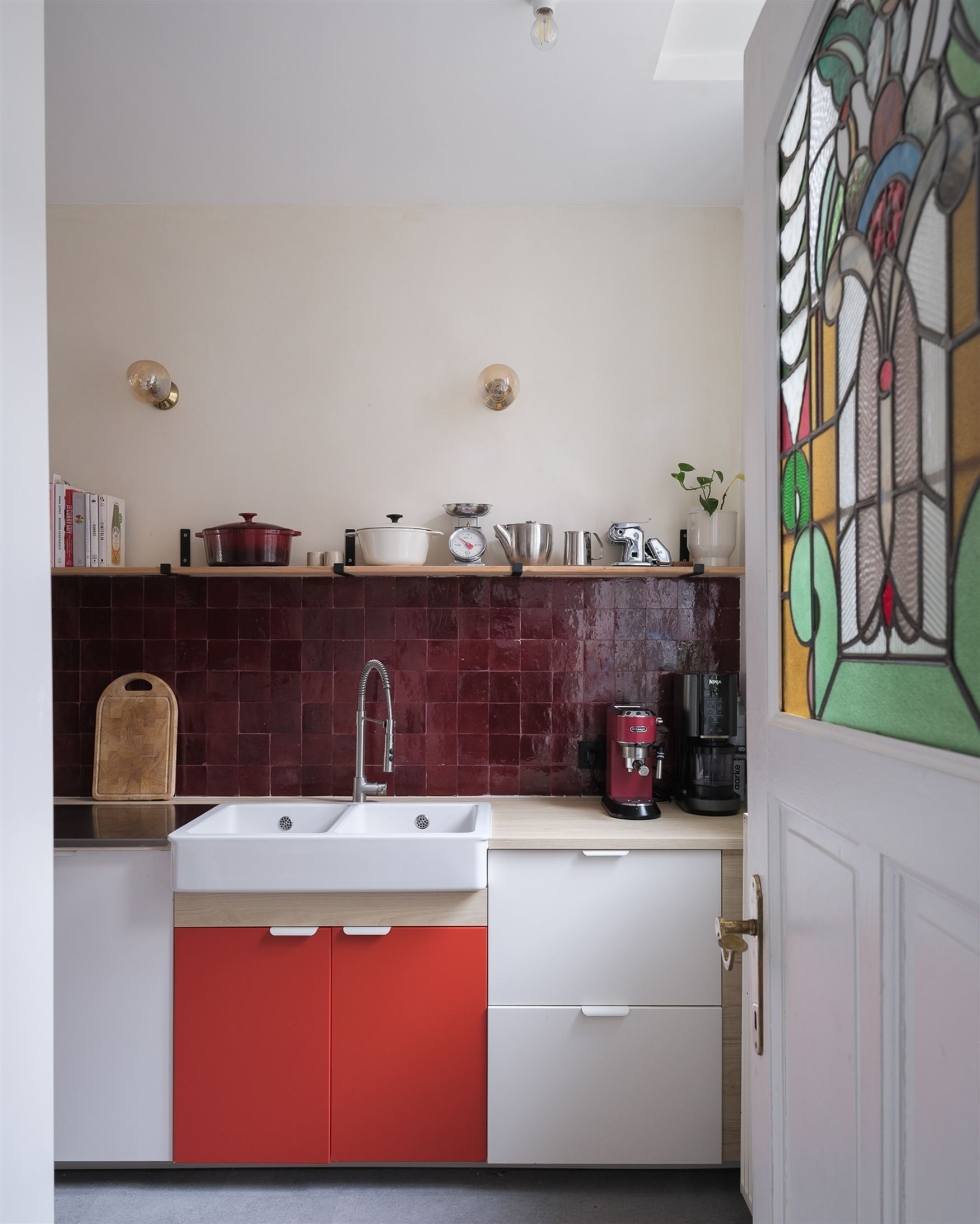 In een rustige en aangename buurt te Gent vinden we deze totaal gerenoveerde woning (2022 en 2025), waar authentieke charme en modern wooncomfort perf...