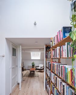 In een rustige en aangename buurt te Gent vinden we deze totaal gerenoveerde woning (2022 en 2025), waar authentieke charme en modern wooncomfort perf...