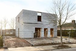 6% BTW MOGELIJK OP DE CONSTRUCTIEWAARDE
In het rustige en groene Lotenhulle, een charmante deelgemeente van Aalter, realiseert een lokaal gerenommeer...