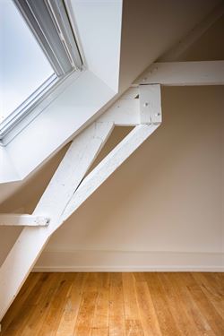 Op zoek naar een ruime woning op een topligging in Gent? Deze eigendom in de Opvoedingstraat combineert ruimte, comfort en een uitstekende bereikbaarh...