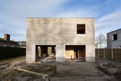 6% BTW MOGELIJK OP DE CONSTRUCTIEWAARDE
In het rustige en groene Lotenhulle, een charmante deelgemeente van Aalter, realiseert een lokaal gerenommeer...