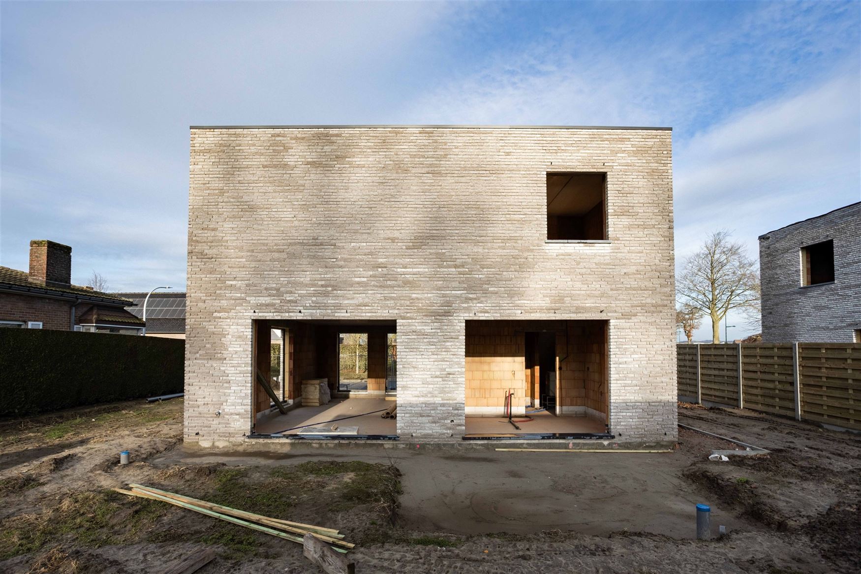 6% BTW MOGELIJK OP DE CONSTRUCTIEWAARDE
In het rustige en groene Lotenhulle, een charmante deelgemeente van Aalter, realiseert een lokaal gerenommeer...