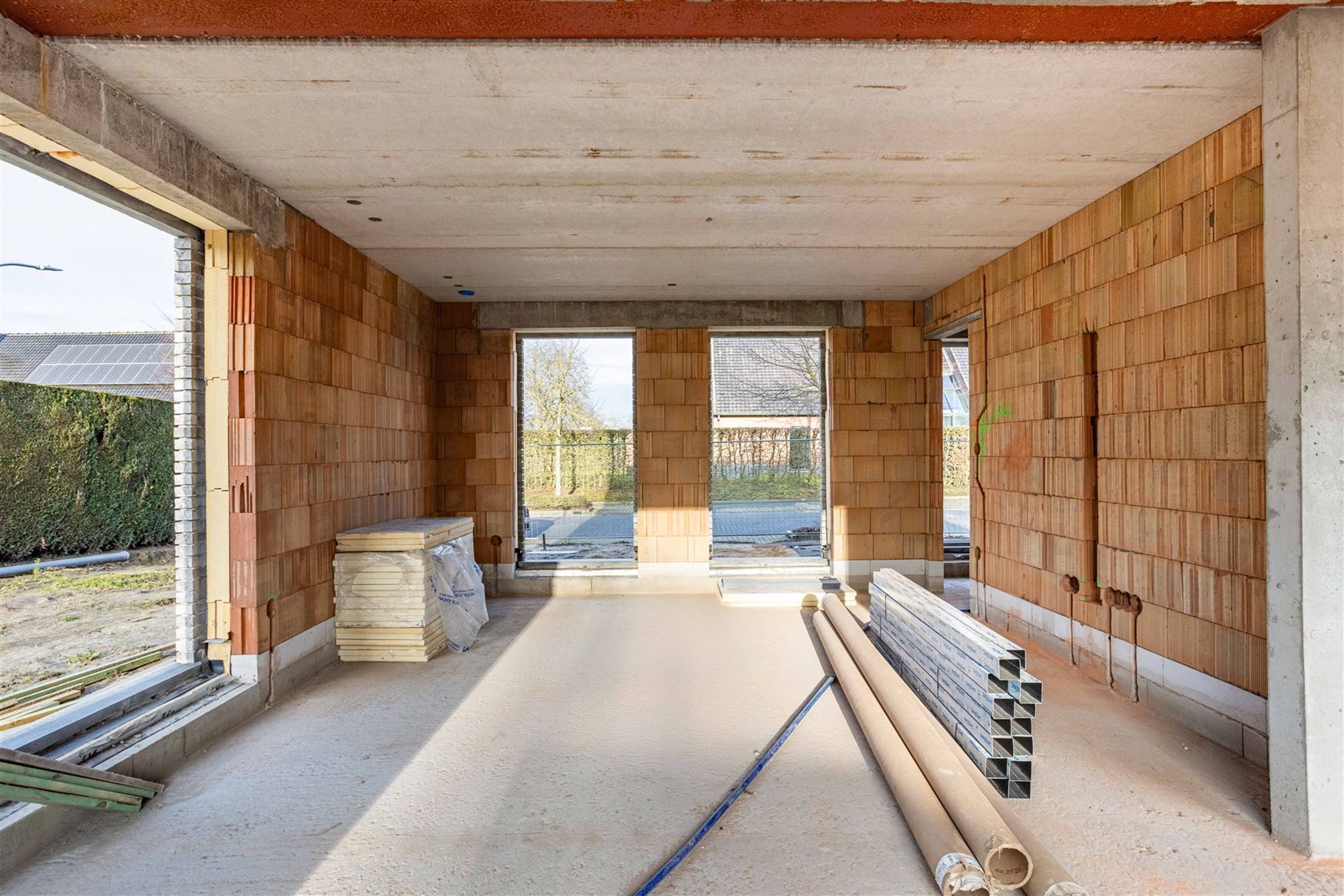 6% BTW MOGELIJK OP DE CONSTRUCTIEWAARDE
In het rustige en groene Lotenhulle, een charmante deelgemeente van Aalter, realiseert een lokaal gerenommeer...