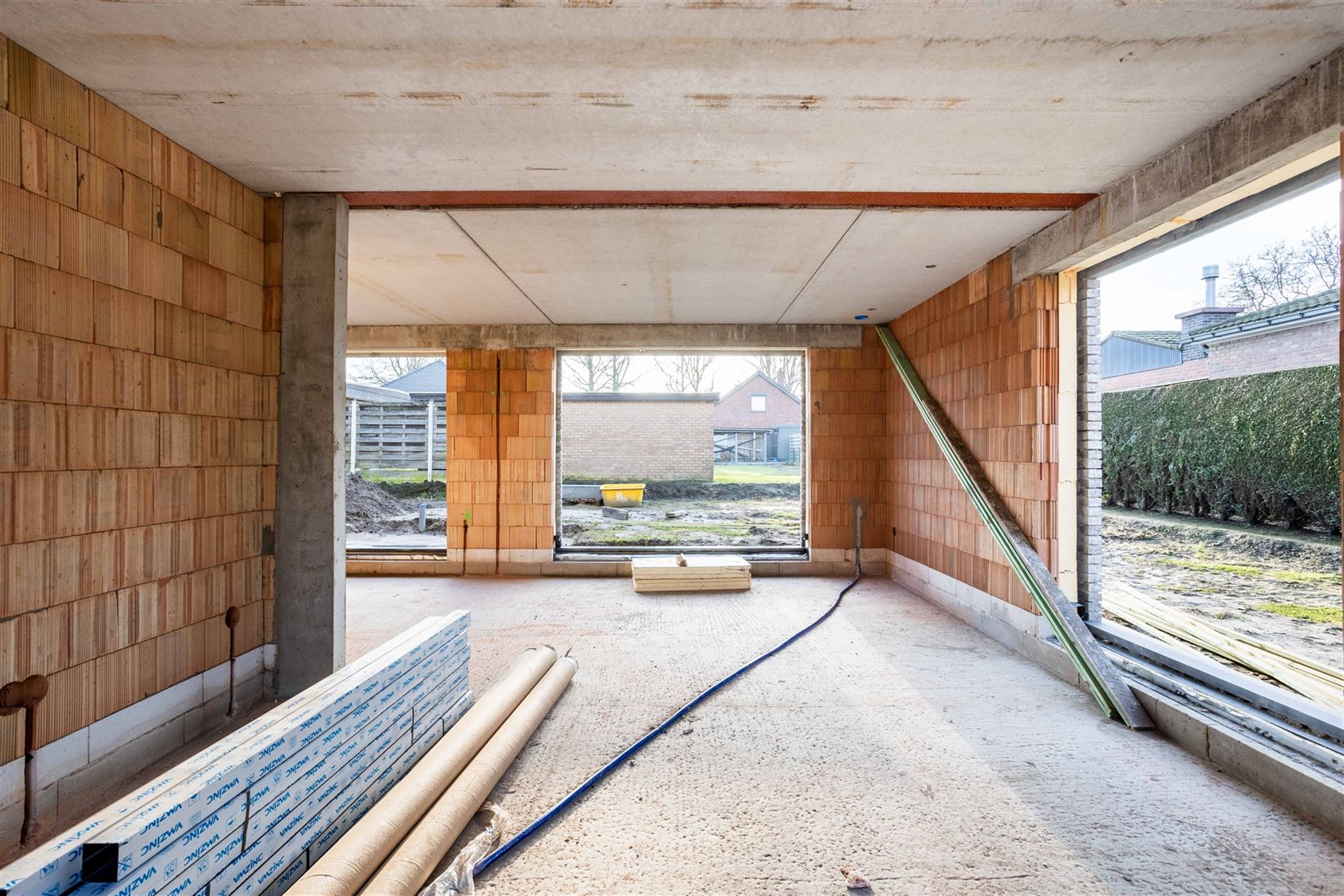 6% BTW MOGELIJK OP DE CONSTRUCTIEWAARDE
In het rustige en groene Lotenhulle, een charmante deelgemeente van Aalter, realiseert een lokaal gerenommeer...