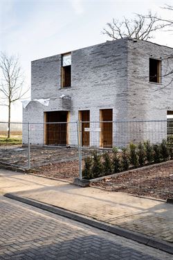 6% BTW MOGELIJK OP DE CONSTRUCTIEWAARDE
In het rustige en groene Lotenhulle, een charmante deelgemeente van Aalter, realiseert een lokaal gerenommeer...