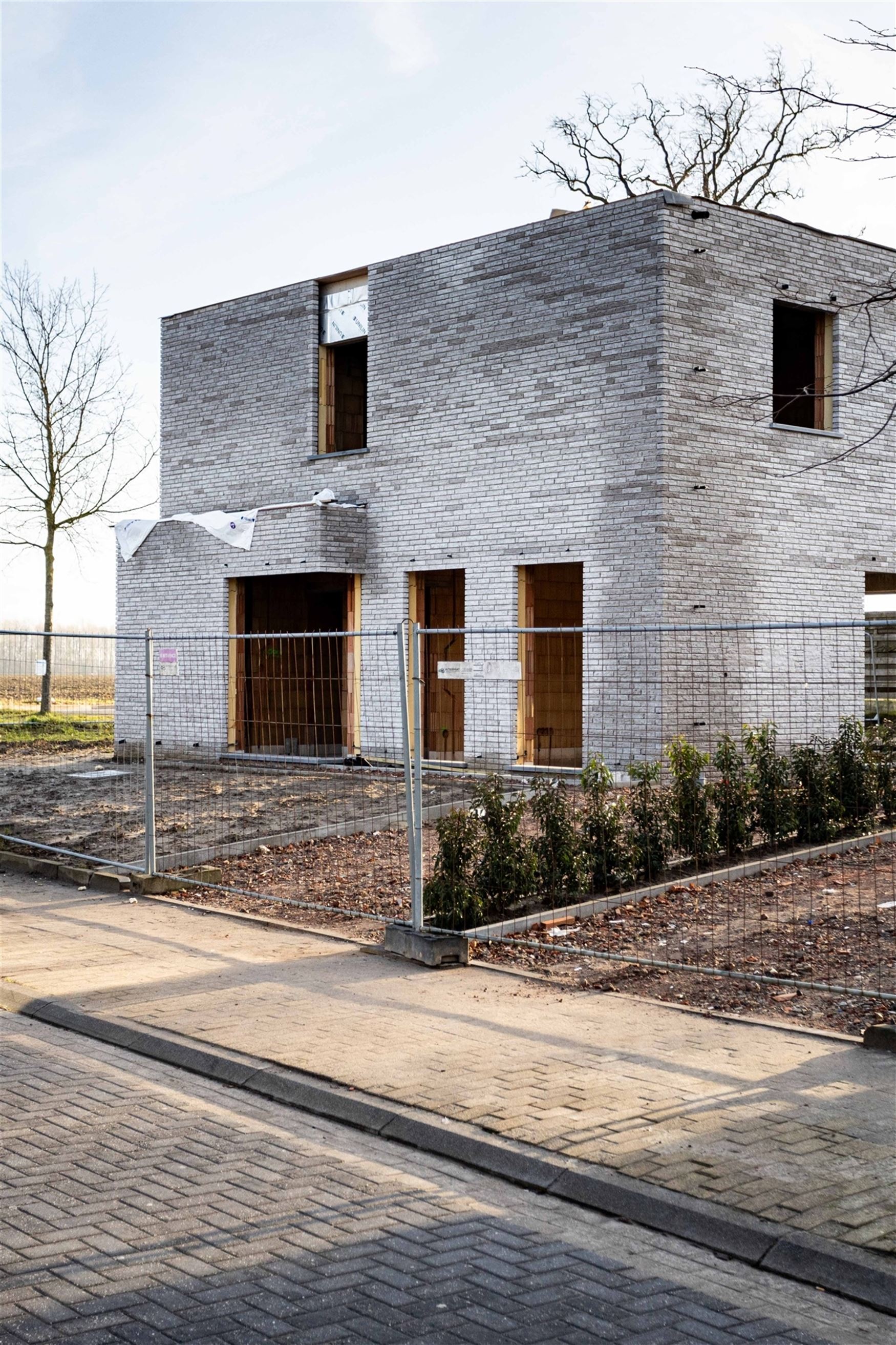 6% BTW MOGELIJK OP DE CONSTRUCTIEWAARDE
In het rustige en groene Lotenhulle, een charmante deelgemeente van Aalter, realiseert een lokaal gerenommeer...
