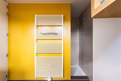 Gelegen in een residentiële bosrijke villawijk (één van de meest gegeerde en exclusieve woonzones uit de regio) en in een bijzonder rustige woonomg...