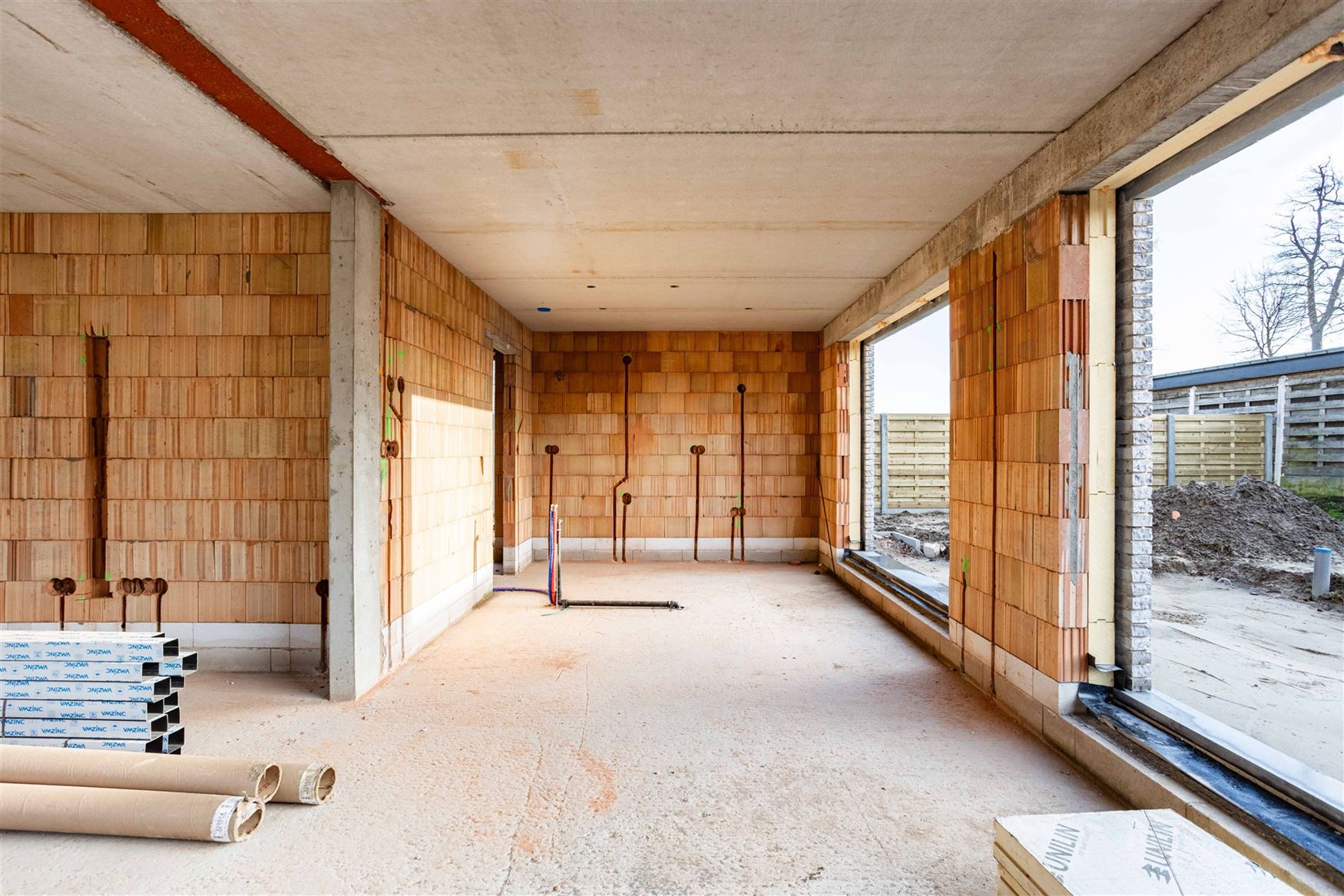 6% BTW MOGELIJK OP DE CONSTRUCTIEWAARDE
In het rustige en groene Lotenhulle, een charmante deelgemeente van Aalter, realiseert een lokaal gerenommeer...