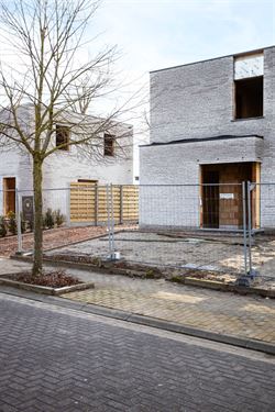 6% BTW MOGELIJK OP DE CONSTRUCTIEWAARDE
In het rustige en groene Lotenhulle, een charmante deelgemeente van Aalter, realiseert een lokaal gerenommeer...