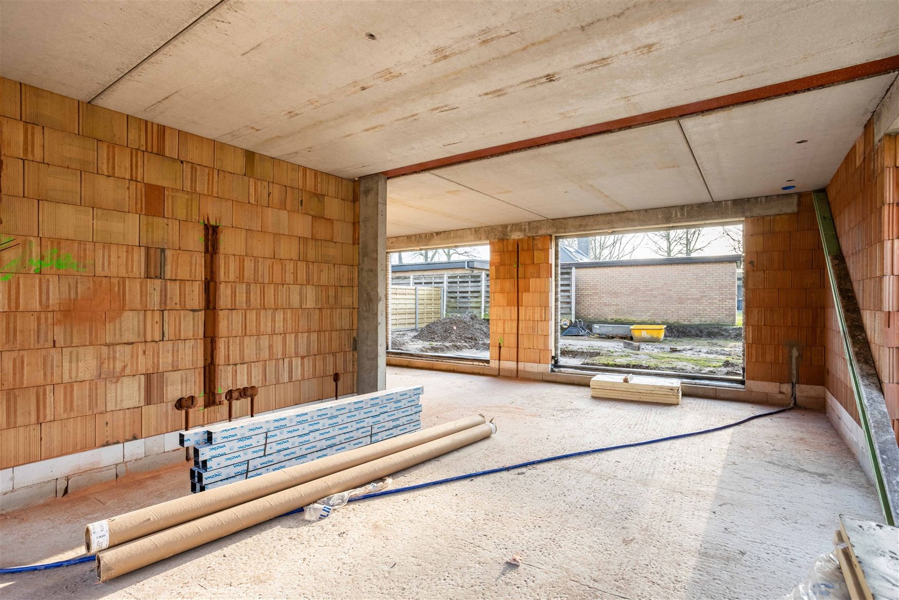 6% BTW MOGELIJK OP DE CONSTRUCTIEWAARDE
In het rustige en groene Lotenhulle, een charmante deelgemeente van Aalter, realiseert een lokaal gerenommeer...