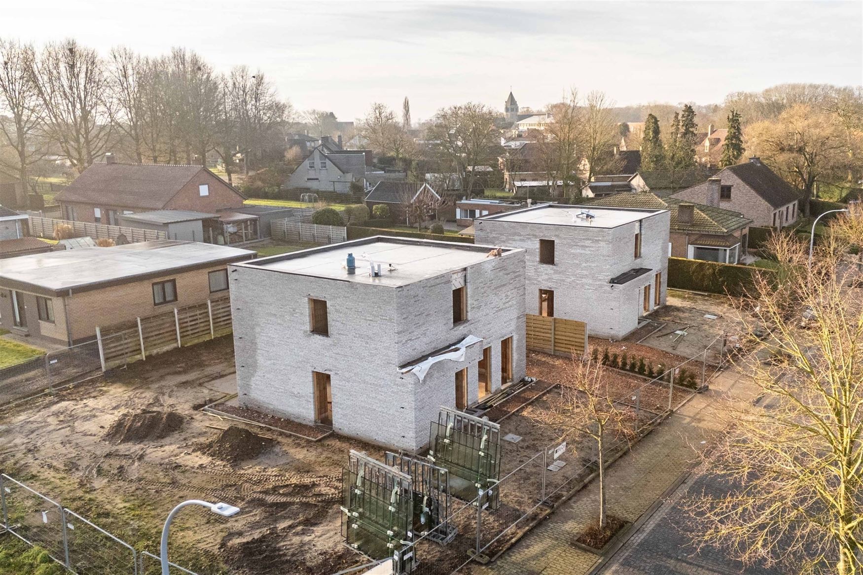 6% BTW MOGELIJK OP DE CONSTRUCTIEWAARDE
In het rustige en groene Lotenhulle, een charmante deelgemeente van Aalter, realiseert een lokaal gerenommeer...