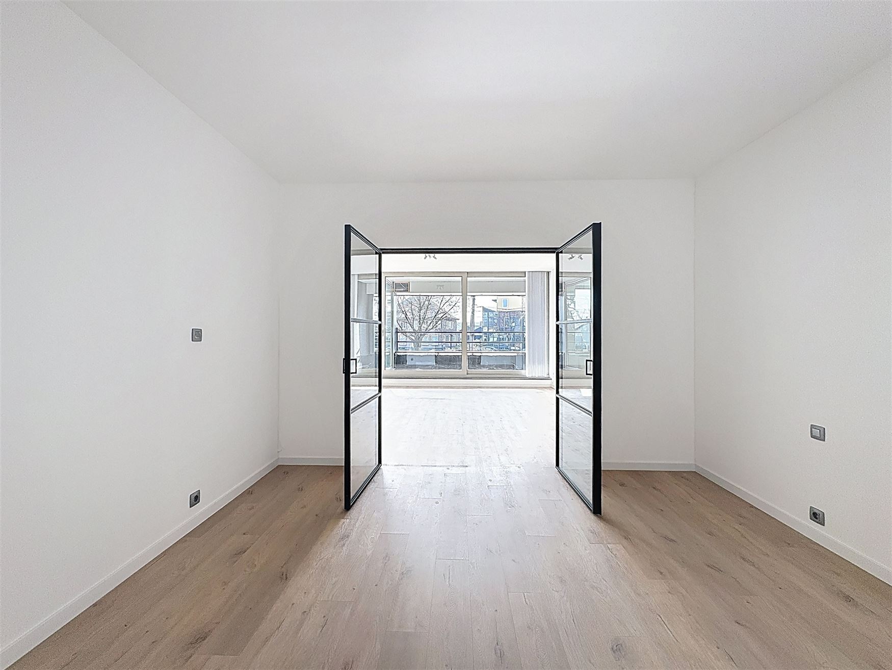 WENST U EEN BEZOEK? SURF NAAR ONZE SITE: WWW.INFINIMO.BE > ZOEK DE DESBETREFFENDE EIGENDOM > REGISTREER U VIA DE KNOP ‘PLAN EEN BEZOEK’.
In Melle...