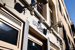 Bent u op zoek naar een karaktervol investeringspand op een topligging in het hart van Gent? Dit horecapand op de Steendam bevindt zich in het histori...