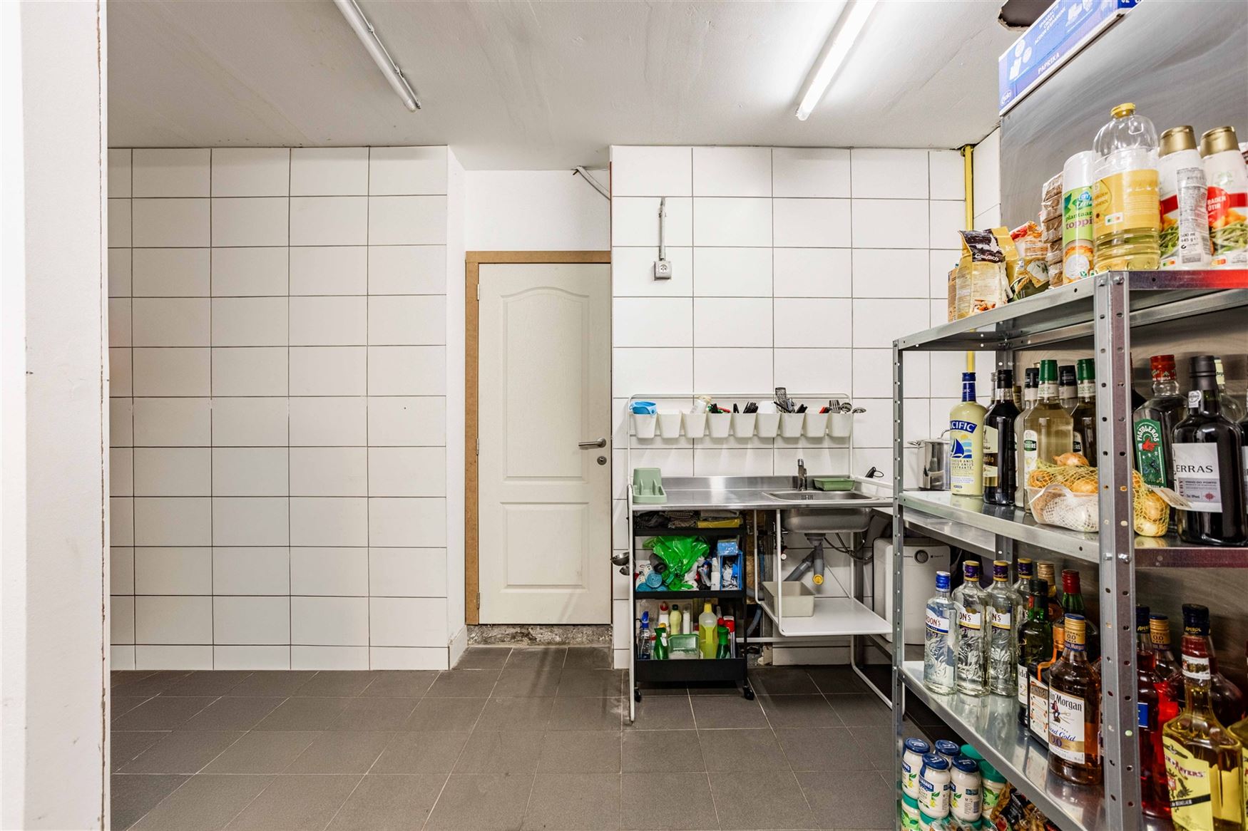 Bent u op zoek naar een karaktervol investeringspand op een topligging in het hart van Gent? Dit horecapand op de Steendam bevindt zich in het histori...