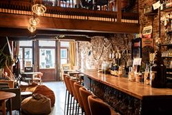 Bent u op zoek naar een karaktervol investeringspand op een topligging in het hart van Gent? Dit horecapand op de Steendam bevindt zich in het histori...