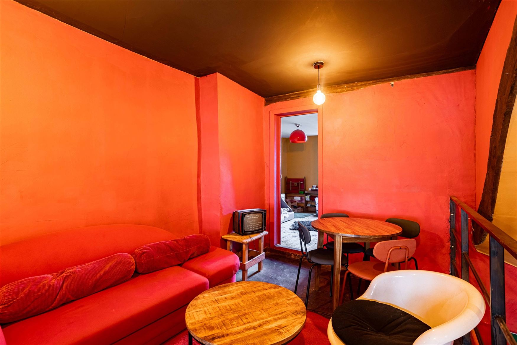 Bent u op zoek naar een karaktervol investeringspand op een topligging in het hart van Gent? Dit horecapand op de Steendam bevindt zich in het histori...