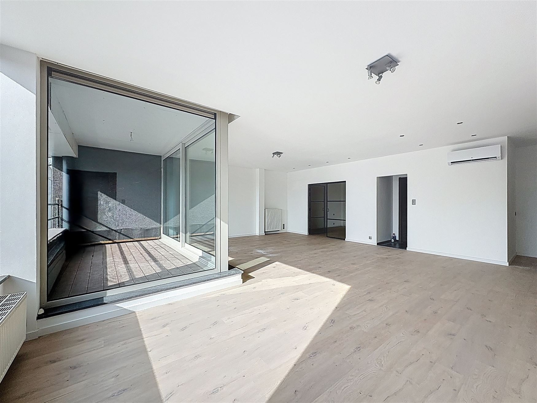 WENST U EEN BEZOEK? SURF NAAR ONZE SITE: WWW.INFINIMO.BE > ZOEK DE DESBETREFFENDE EIGENDOM > REGISTREER U VIA DE KNOP ‘PLAN EEN BEZOEK’.
In Melle...