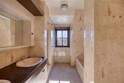 WENST U EEN BEZOEK? SURF NAAR ONZE SITE: WWW.INFINIMO.BE > ZOEK DE DESBETREFFENDE EIGENDOM > REGISTREER U VIA DE KNOP ‘PLAN EEN BEZOEK’.
Deze lan...