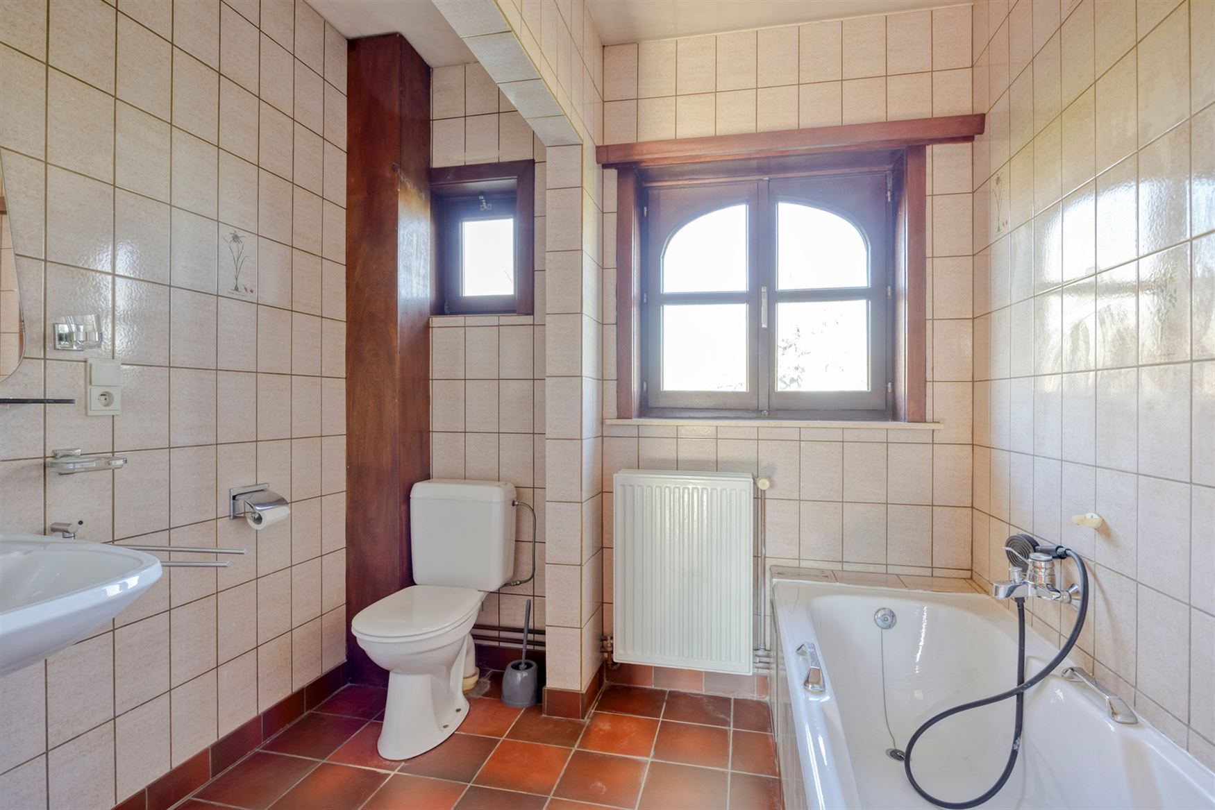 WENST U EEN BEZOEK? SURF NAAR ONZE SITE: WWW.INFINIMO.BE > ZOEK DE DESBETREFFENDE EIGENDOM > REGISTREER U VIA DE KNOP ‘PLAN EEN BEZOEK’.
Deze lan...