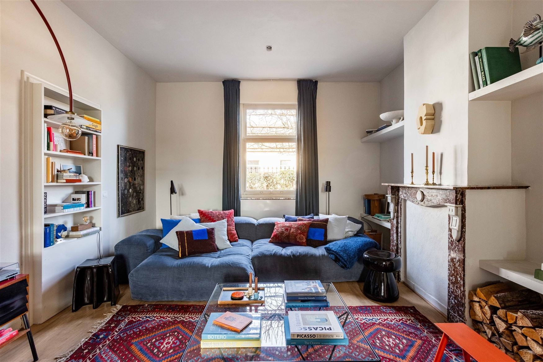 Achter deze charmante gevel in Kruisem schuilt een woning die je niet verwacht. Oorspronkelijk gebouwd in 1917 en met bijzonder veel gevoel voor esthe...
