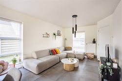 In een rustige en kindvriendelijke woonwijk in Vosselare staat deze perfect onderhouden halfopen bebouwing klaar voor een nieuw gezin. Een woning waar...