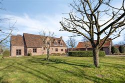 WENST U EEN BEZOEK? SURF NAAR ONZE SITE: WWW.INFINIMO.BE > ZOEK DE DESBETREFFENDE EIGENDOM > REGISTREER U VIA DE KNOP ‘PLAN EEN BEZOEK’.
Deze lan...