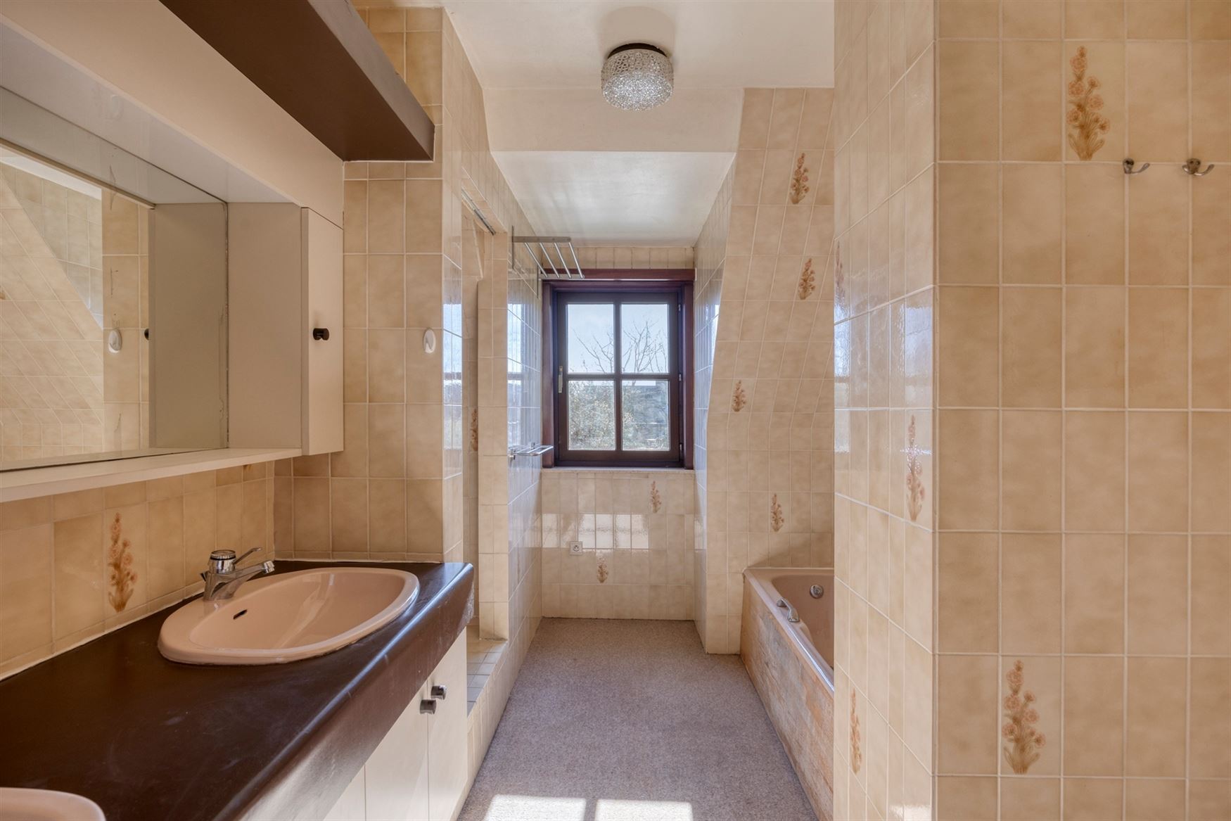 WENST U EEN BEZOEK? SURF NAAR ONZE SITE: WWW.INFINIMO.BE > ZOEK DE DESBETREFFENDE EIGENDOM > REGISTREER U VIA DE KNOP ‘PLAN EEN BEZOEK’.
Deze lan...