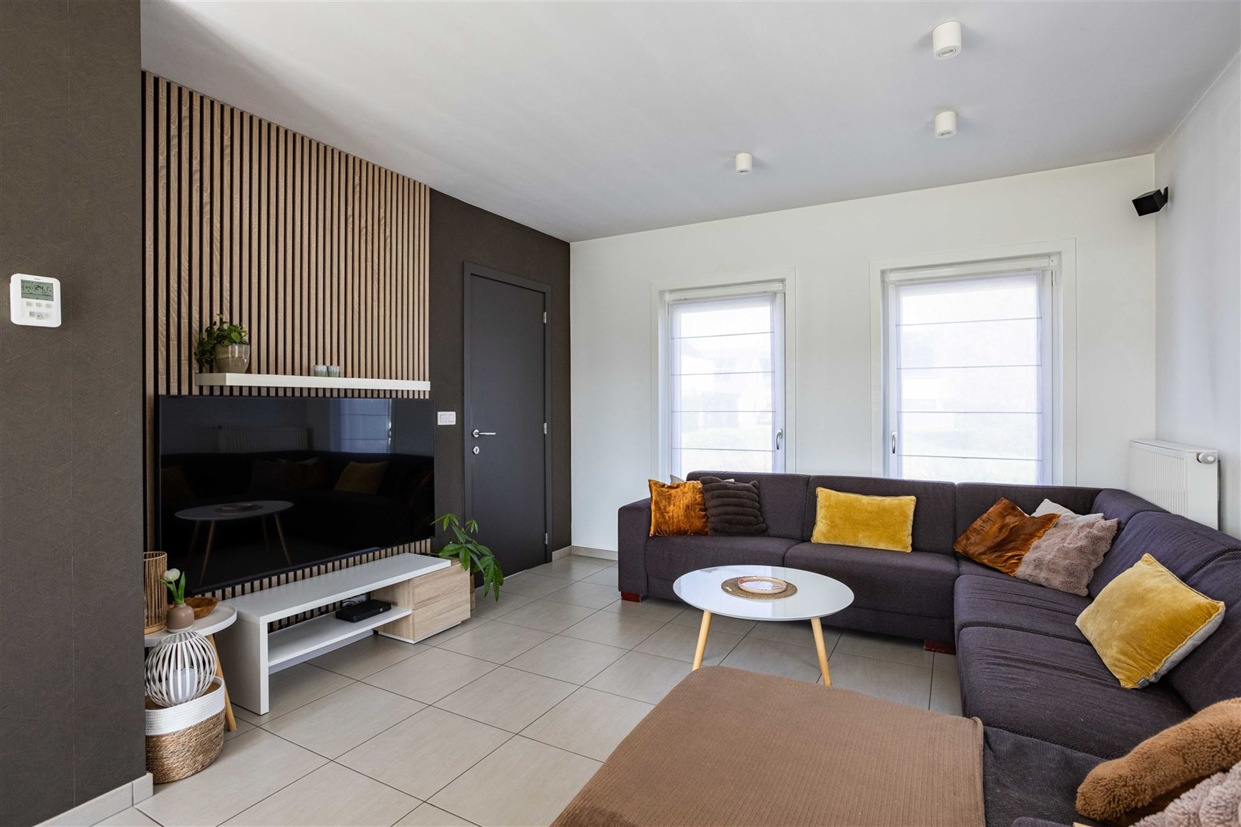 Deze moderne open bebouwing uit 2014 is gelegen in een rustige, doodlopende straat in Ursel, deelgemeente van Aalter.  De woning combineert hedendaags...