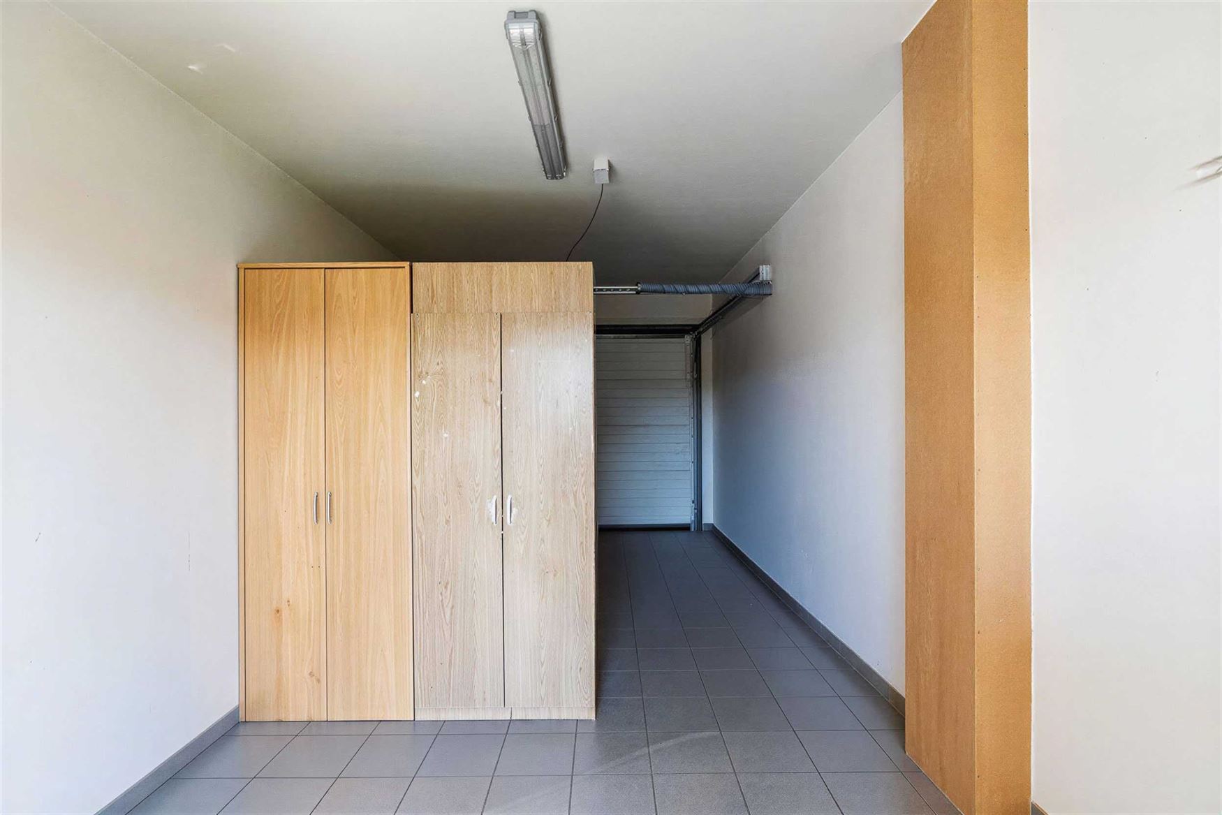 Deze moderne open bebouwing uit 2014 is gelegen in een rustige, doodlopende straat in Ursel, deelgemeente van Aalter.  De woning combineert hedendaags...