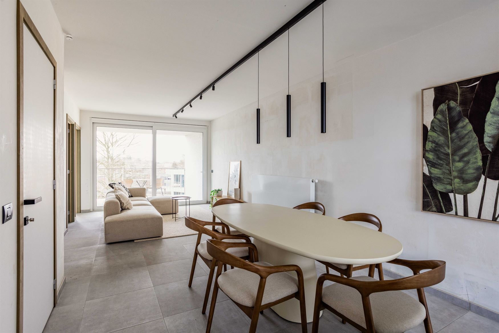 Nieuwbouwgevoel zonder wachten. In het recente project aan Louisapark 5 in Eeklo bevindt zich dit stijlvol penthouse dat meteen beschikbaar is. De res...